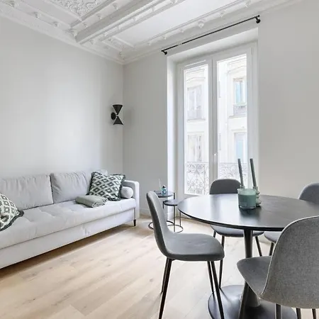 Folie Mericourt Republique 2 Charming 2br * Paris