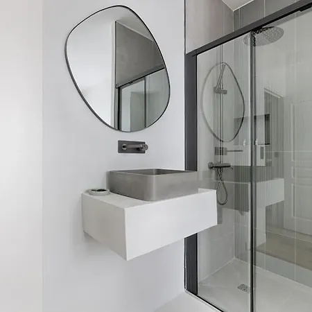 Apartment Folie Mericourt Republique 2 Charming 2br
